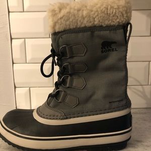 Sorel Winter Carnival Boots size 6.5